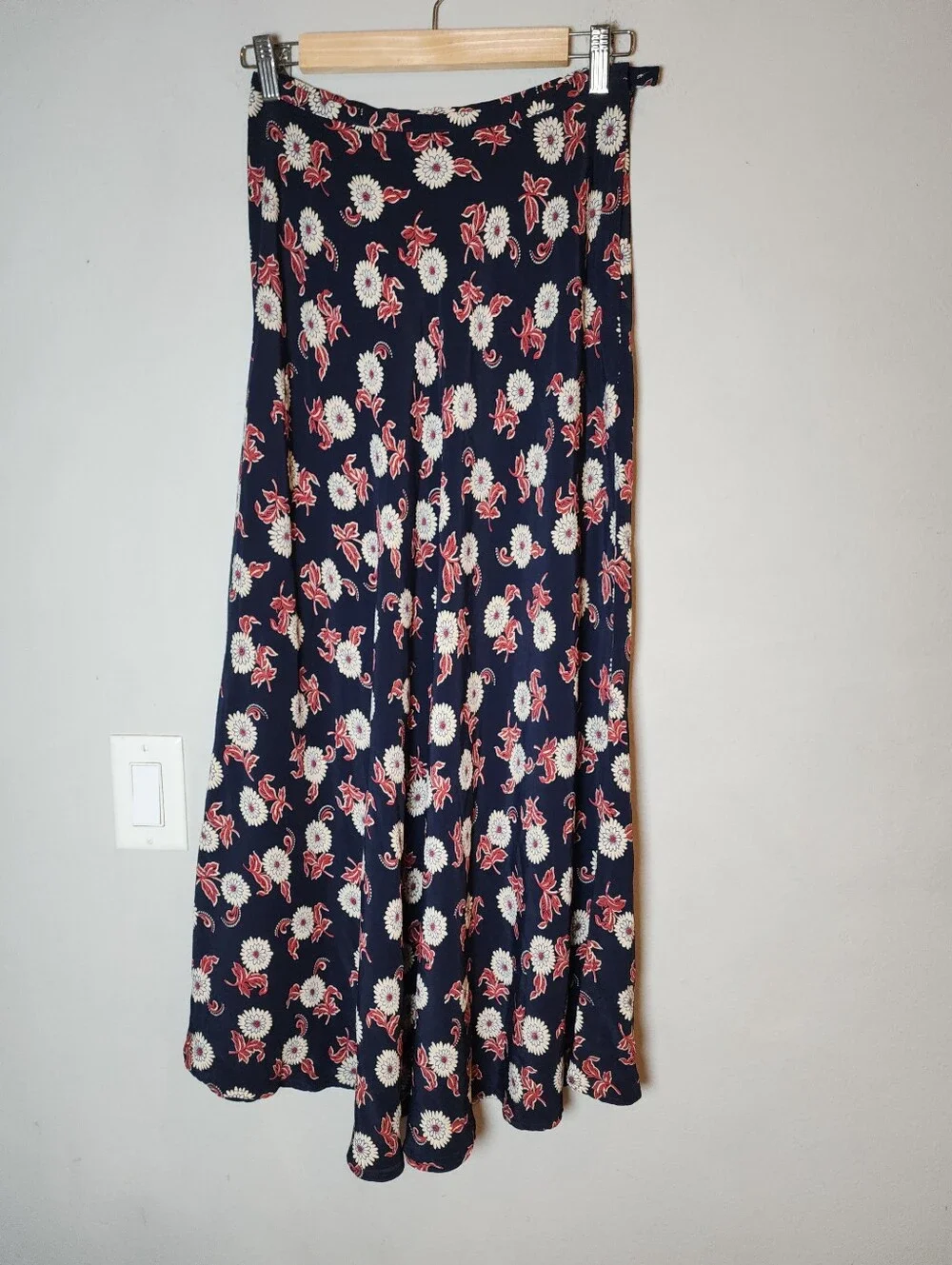 Karen Kane Maxi Skirt Blue Red White Floral Rayon Made In USA Size 6 XS/S